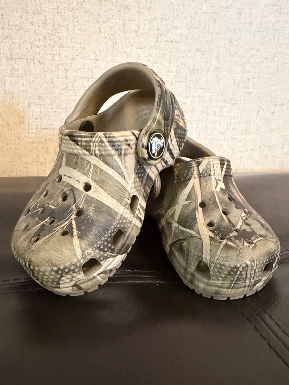 CROCS Kids Camo Green Tan size 5c
